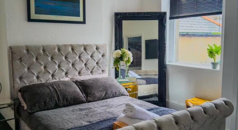 City Centre flat, Near Stadium & castle, Sleeps 4 in Cardiff