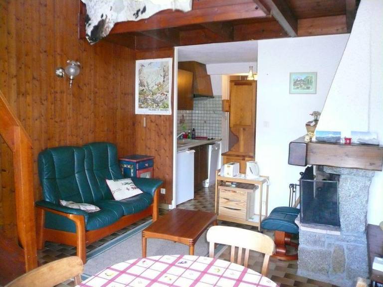 Rental apartment with 1 room for 6 persons in Combloux