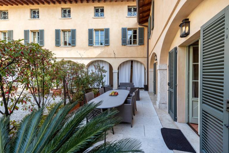 Apartment 'Villa Antica Torre Boccaccio' with Shared Pool, Wi-Fi and Air Conditioning — photo 5