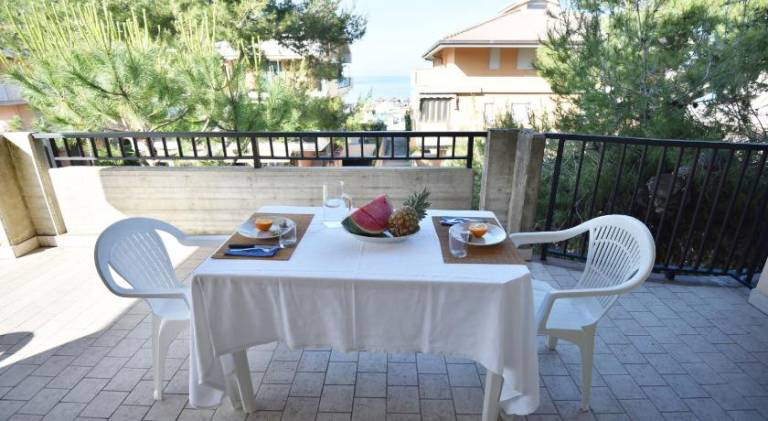 Nice house with terrace | Next to the beach | Pets allowed in Teramo