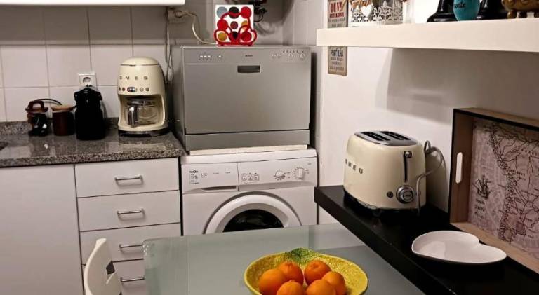 Fully equipped vacation home with yard, barbecue & private pool | Good for workation | Dogs allowed — photo 4