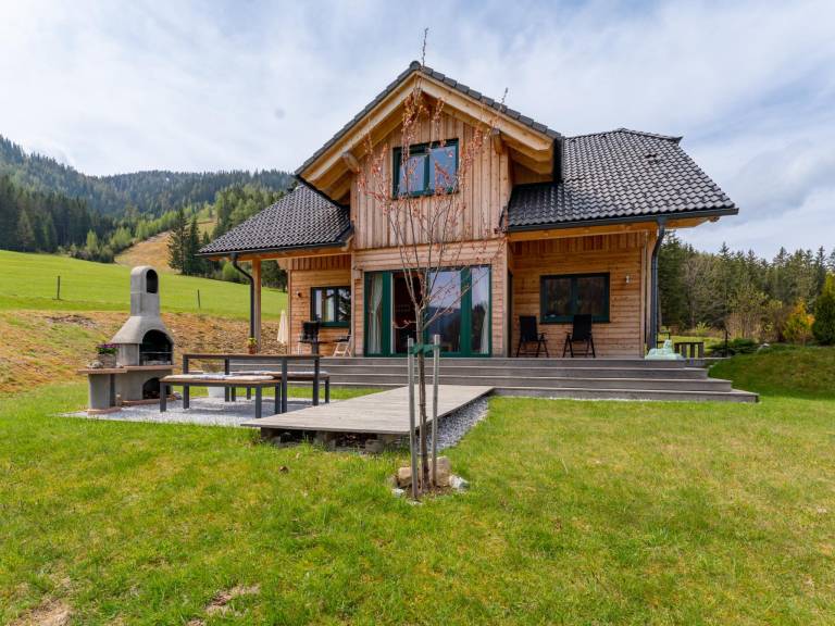 Freistehendes Chalet an der Piste mit Sauna