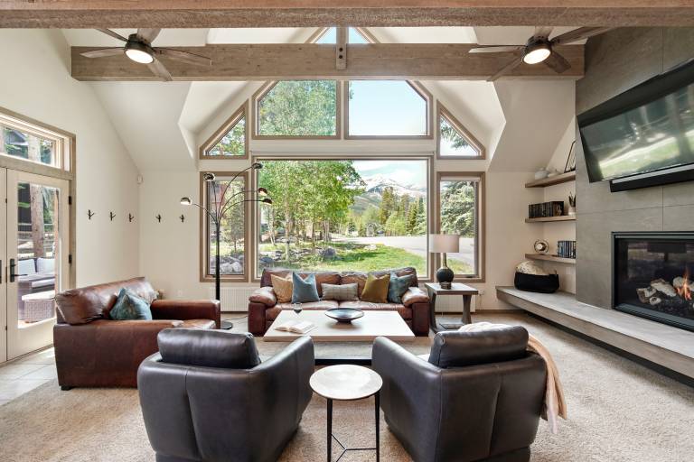 Vacation home with hot tub, garden & grill | River view in Breckenridge, CO