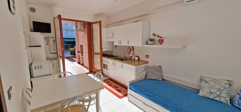 Bright property close to Ponente Beach — photo 2