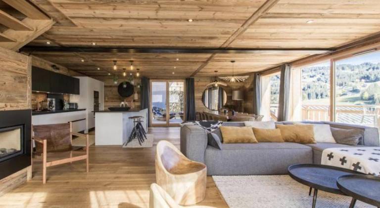 Chalet with jacuzzi — photo 4