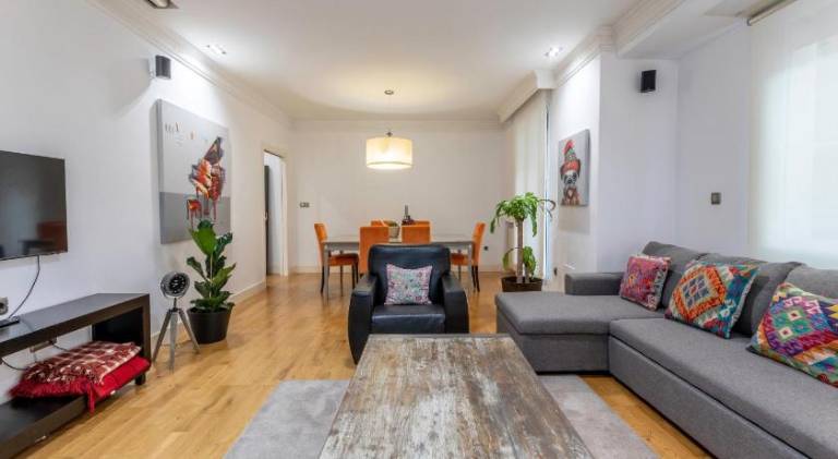 Holiday apartment | Close to Azkuna Zentroa | Suitable for remote work | Pet-friendly in Bilbao