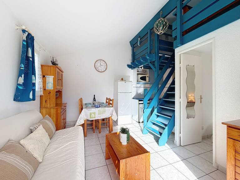 Lovely rental apartment with pool, patio & yard | Pets are welcome — photo 2