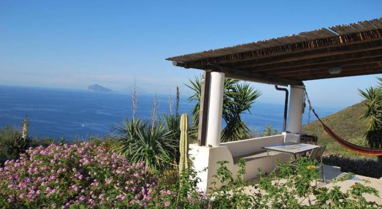 Rental apartment with 1 room for 2 persons in Lipari