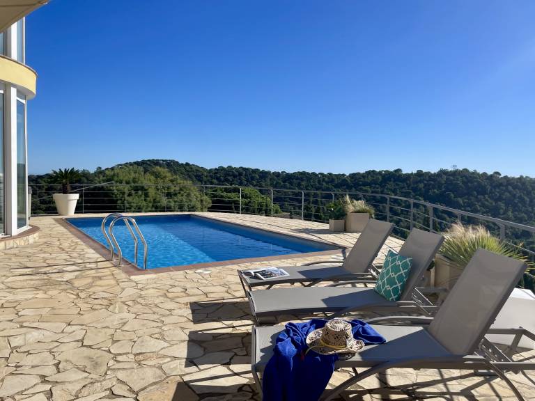 Fully equipped villa with jacuzzi, barbeque & terrace | Panoramic view | Pet-friendly — photo 5