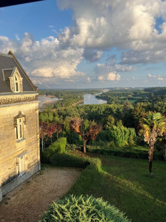 Castillo  Chênehutte-Trèves-Cunault