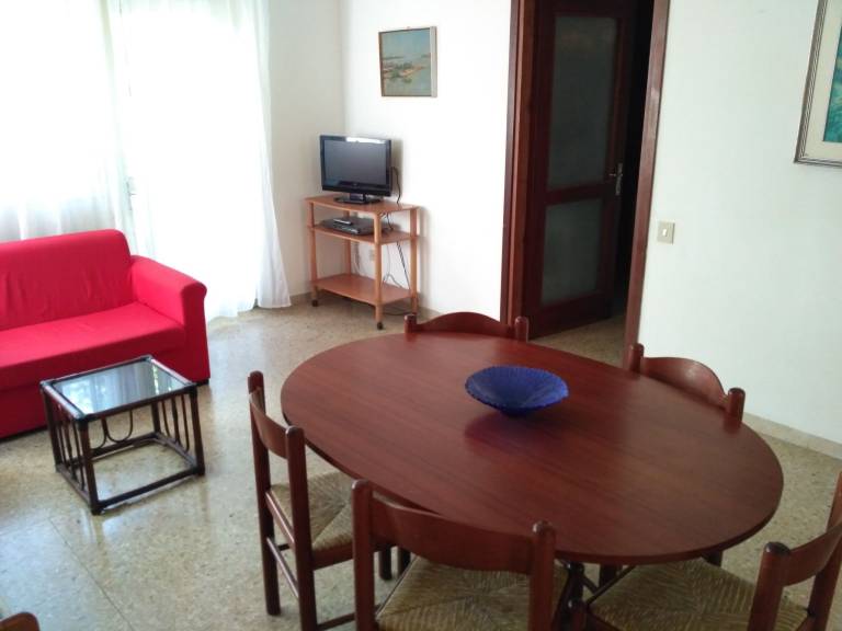 Apartment with terrace & garden — photo 5