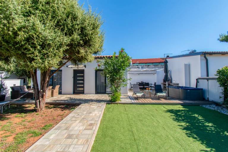 Ferienhaus in Peroj für max. 4 Personen Ferienhaus in Peroj für max. 4 Personen