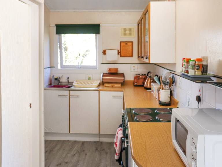 Cottage with garden & barbeque | River view — photo 5