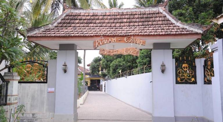 Rumah Eyang Guest House
