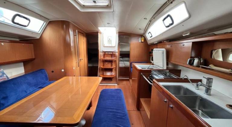 Boat with terrace — photo 3