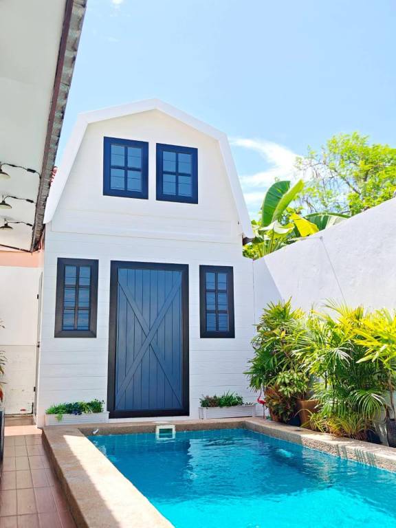 Wonderful villa with garden & private pool | Pets allowed in Chonburi
