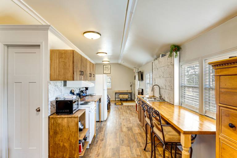6 Mi to Clift Farm! Pet-Friendly Guesthouse — photo 3