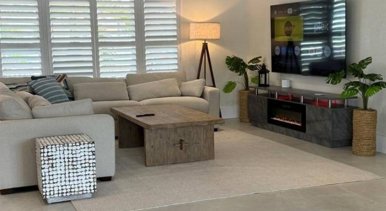House with pool & jacuzzi | Pets are welcome — photo 4