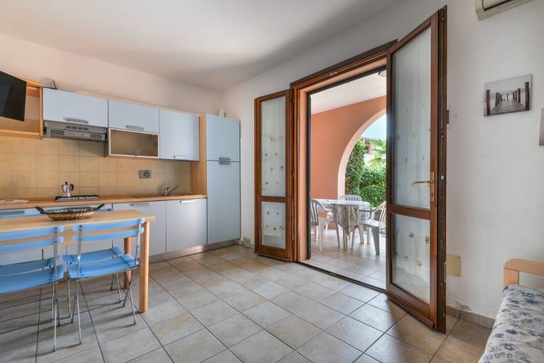 Holiday apartment with terrace — photo 3