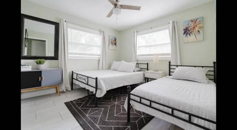 Justins Guest Rooms in Bradenton, FL
