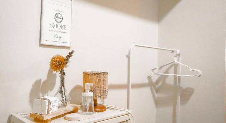 Muji Home at Manhattan Plaza, with wifi, balcony, can cook — photo 2