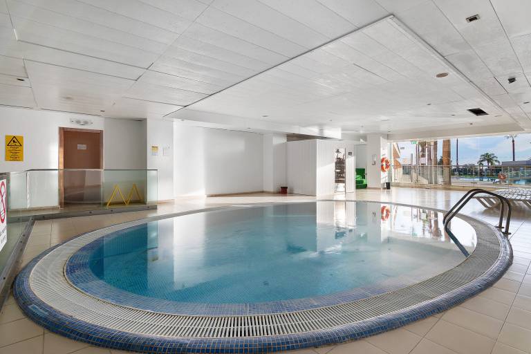 Pleasant rental apartment with yard, fast internet & heated pool | Pet-friendly — photo 2