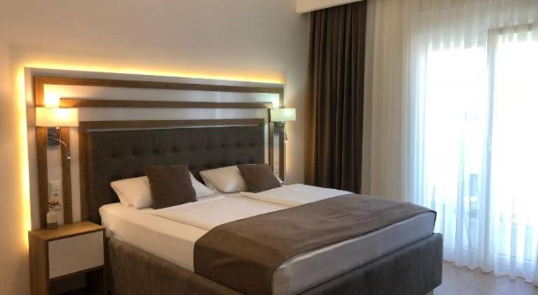 Hotel Rheinbrucke — photo 2