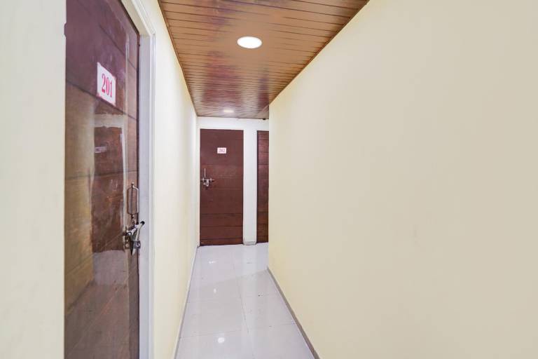 Hotel O R C CONTINENTAL HOTEL INN