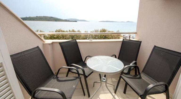 Nice holiday apartment | Pet-friendly in Vodice