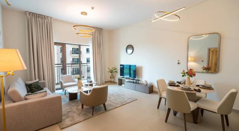 Stylish 2BR with Balcony in Yas Golf Fairways in Abu Dhabi