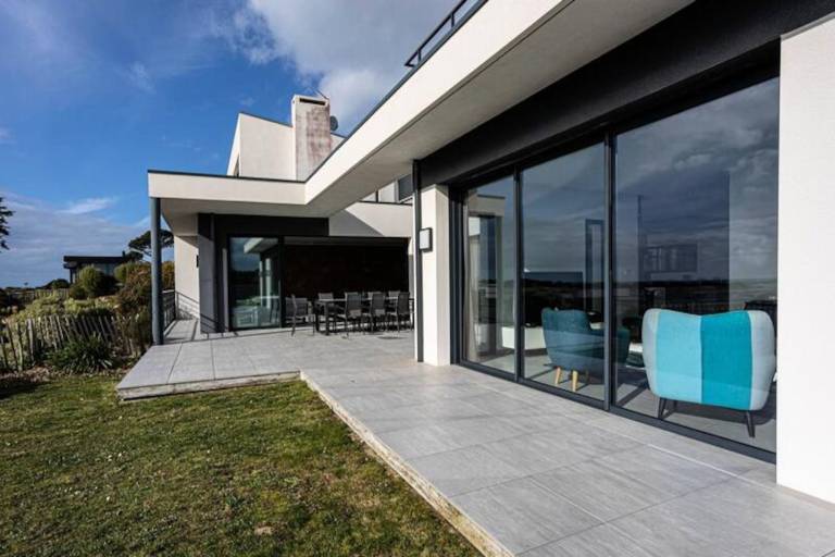 Vacation home with sauna, terrace & barbeque | Garden view — photo 5