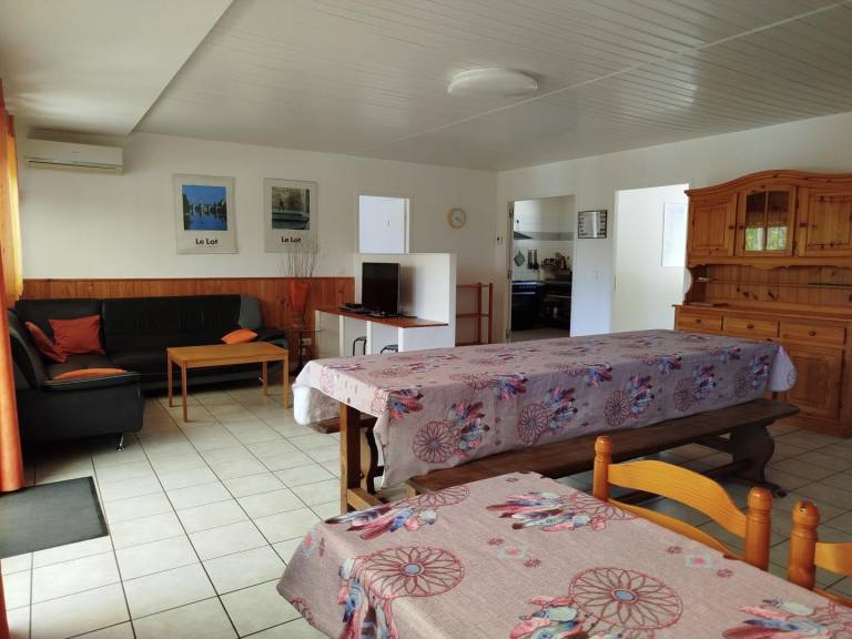 Gite with BBQ, terrace & private pool | Pet-friendly — photo 3