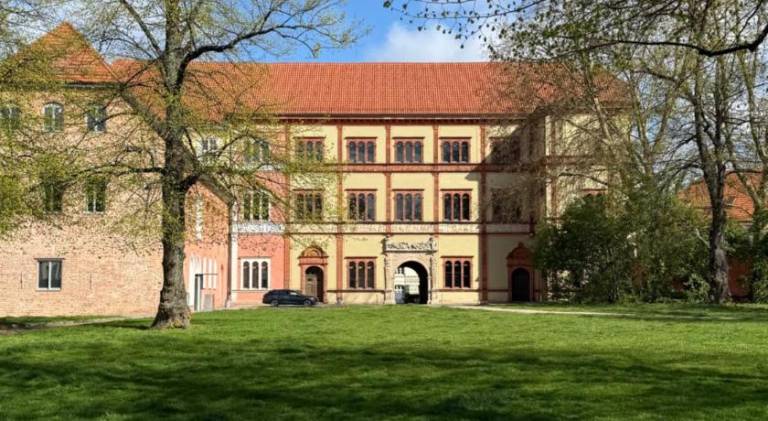 Furstenhof Belle Etage Altstadt- Parkplatz im Innenhof — photo 5