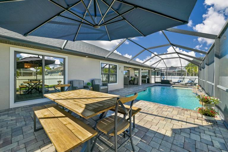 House with grill, yard & private pool | Sea view — photo 2