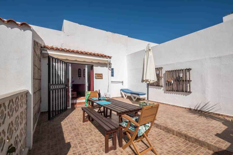 Cosy Holiday Home "Casa Sabina" in Alcalá with Terrace, Sea Access and Garden — photo 3