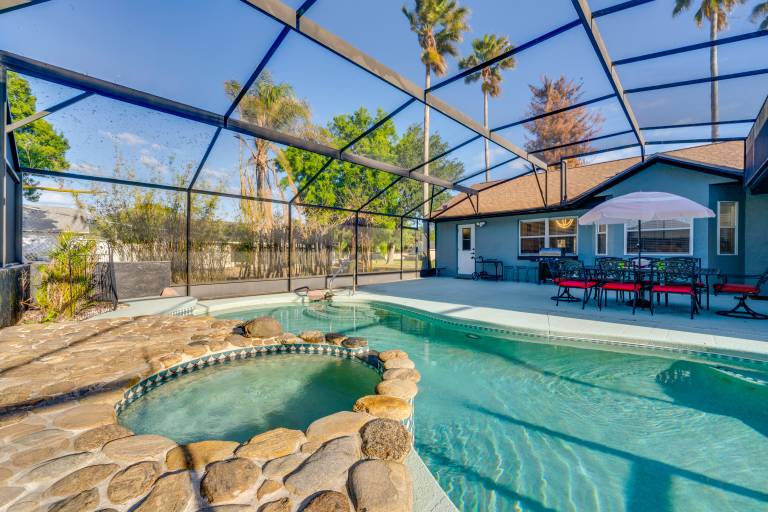 High-End Disney Duplex w/ Resort-Style Pool & Spa in Cham