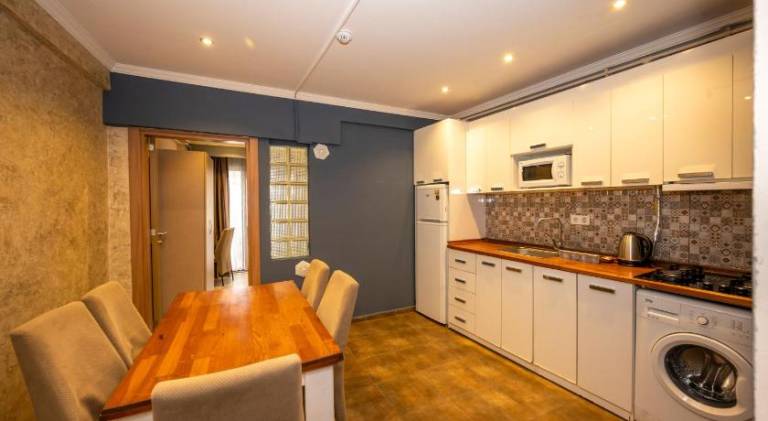 Beautiful apartment with patio | Near Taksim Square | Suitable for remote work | Pet-friendly — photo 2