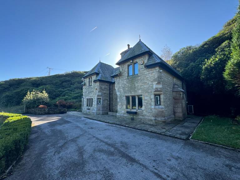House  Horwich