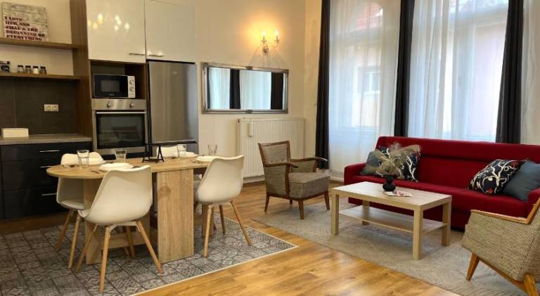 P9 by Small Home Budapest — photo 3