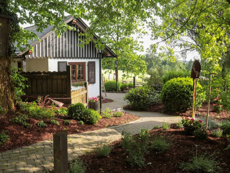 Doppelzimmer mit TV und Terrasse