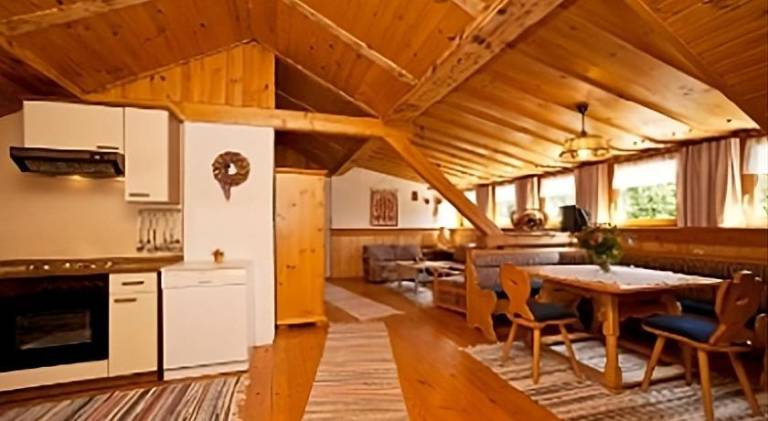 Rental apartment with 2 rooms for 5 persons in Poertschach am Woerthersee