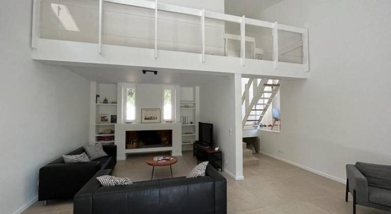 House with pool | Pets are welcome — photo 2