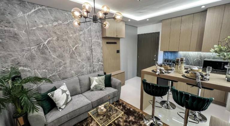Lovely serviced apartment with garden, patio & private pool | Pets are welcome — photo 3