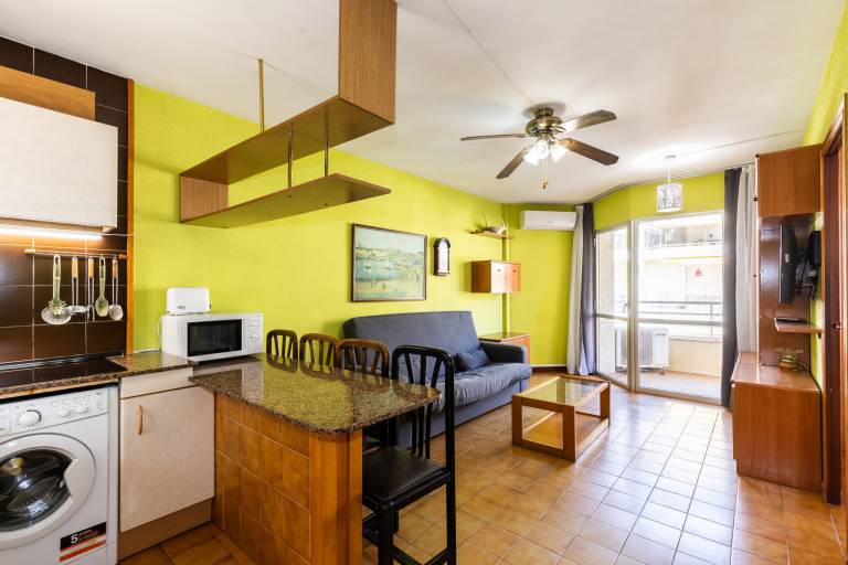 Holiday apartment with 2 rooms for 6 persons — photo 4