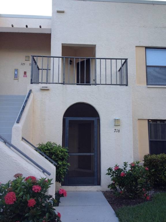 Condo  Naples