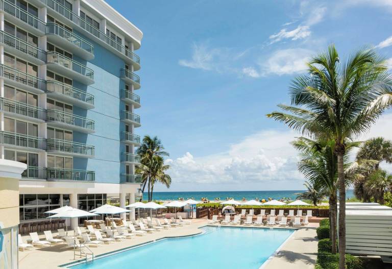 Resort Singer Island
