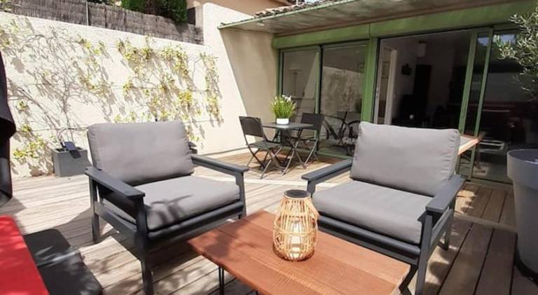 Vacation home with pool & jacuzzi — photo 5