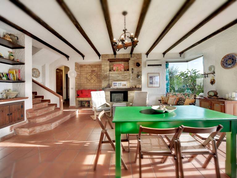 Fully equipped house with barbecue, yard & private pool | Perfect for remote work | Pets are welcome — photo 4