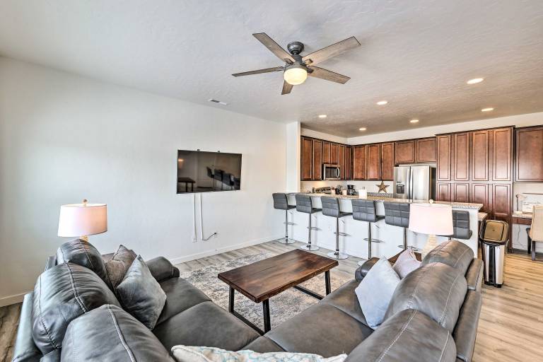 Nampa Townhome  18 Mi to Downtown Boise! — photo 2