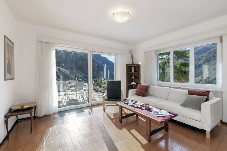 Holiday apartment with garden, barbeque & patio | Mountain view — photo 4